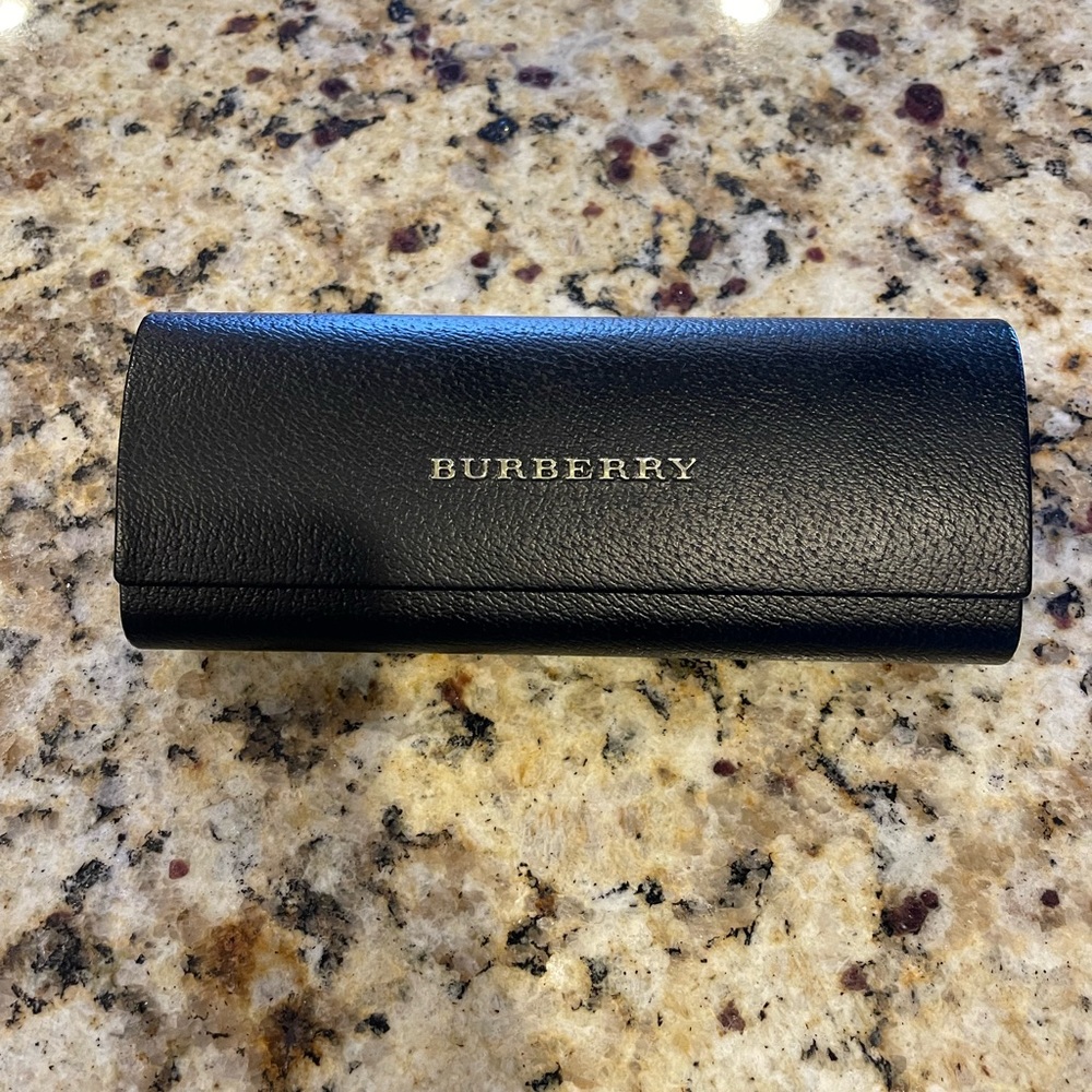 Burberry Women’s Sunglasses with case